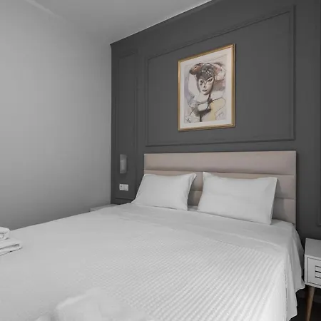 #luxlikehome Urban Escape Apartment