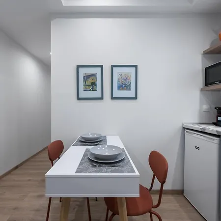 Apartment #luxlikehome Urban Escape